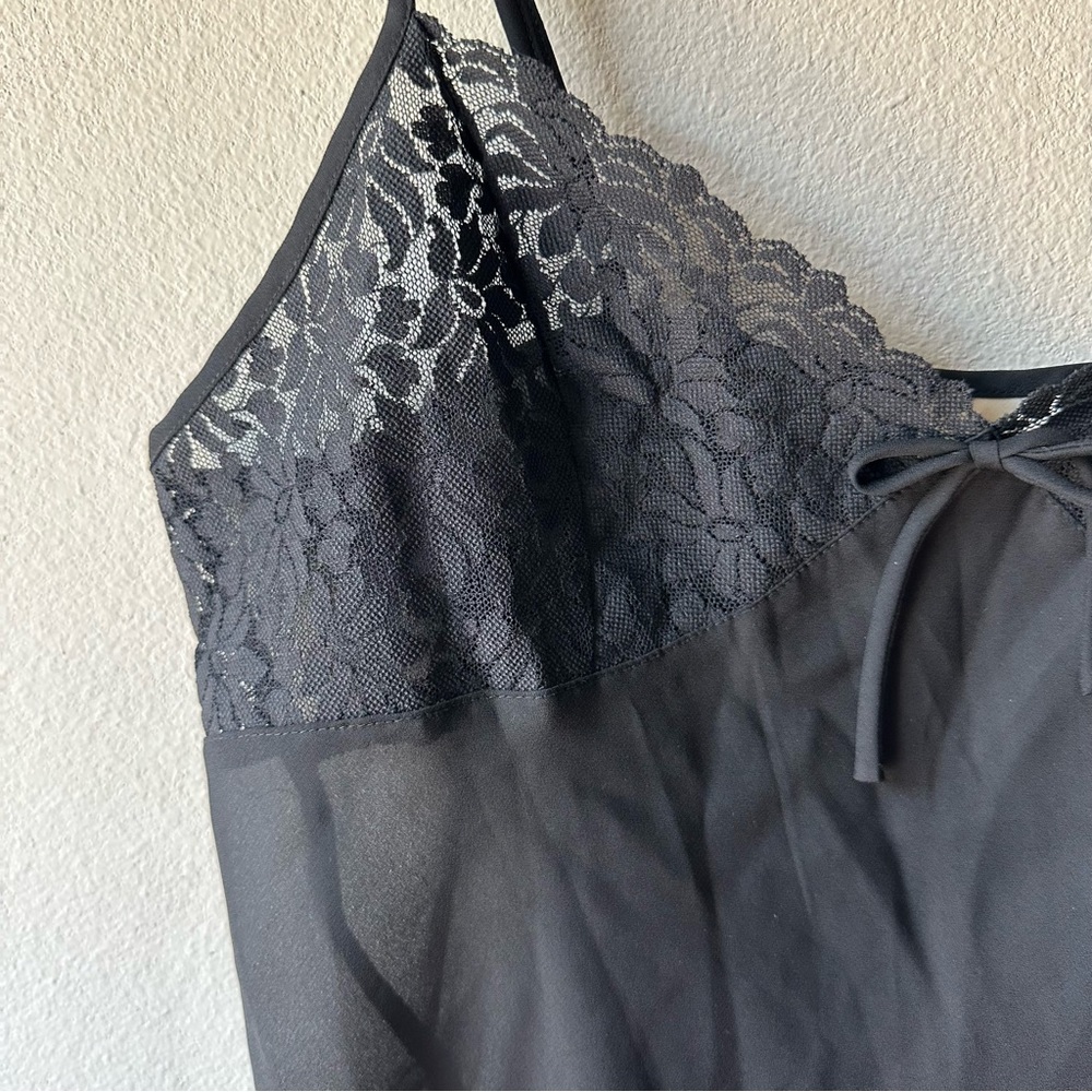 Murano vintage y2k sheer floral details lace cami top - Picture 2 of 4